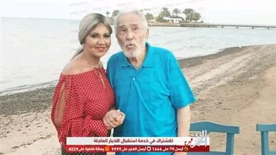 إطلالة صيفية لـ بوسي شلبي مع عبد الرحمن أبو زهرة في الجونة