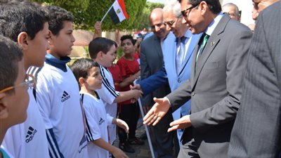 وزير الشباب ومحافظ الدقهلية يفتتحان البنك الأهلي ببني عبيد (صور)