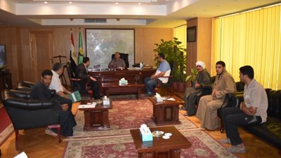 محافظ الفيوم يوجه بسرعة حل مشكلة انسداد مواسير الري بعزبة فرحات 