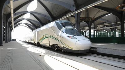 الملك سلمان يفتتح المحطة الخامسة لقطار الحرمين السريع