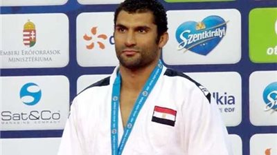 لاعب منتخب مصر للجودو يعلن  تأييده للسيسي: 