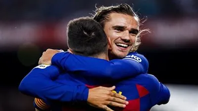 جريزمان يعلق على فوز برشلونة الصعب أمام فياريال وإصابة ميسي