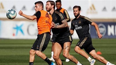 زيدان يكشف عن بديل مارسيلو وميندي في الجهة اليسرى لريال مدريد