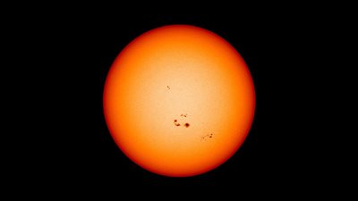 فلكية جدة ترصد ظاهرة شمسية نادرة طوال صيف 2019