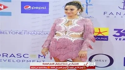 ما بين جامبسوت والفساتين.. شاهد إطلالات النجوم في مهرجان الجونة السينمائي (صور)
