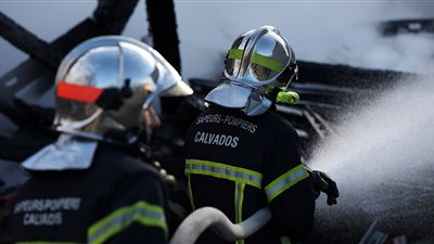 اندلاع حريق في مصنع للمواد الكيميائية في مدينة روان الفرنسية