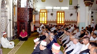 في حضور المحافظ.. خطيب الجمعة ببني سويف: مصر أهم بقاع الأرض (صور)