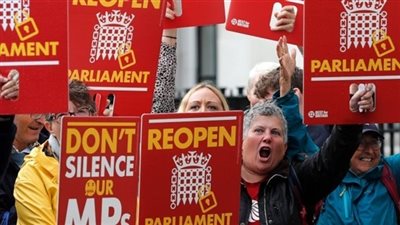 رئيس الوزراء البريطاني يدافع عن لغته المشحونة بشأن البريكست