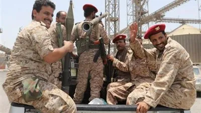 وزير الإعلام اليمني يتهم الحوثيين بتجنيد 23 ألف طفل بالإكراه