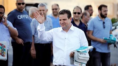 القائمة العربية تعرب عن استعدادها للتفاوض مع جانتز