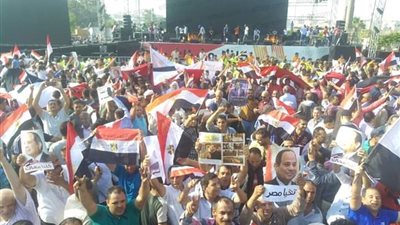 حسين زين: احتشاد المصريين لتأييد الدولة ورئيسها يكشف عن وعي كبير