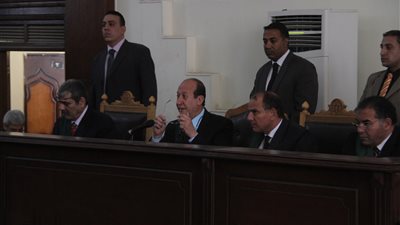 عاجل.. إحالة 7 متهمين بـ