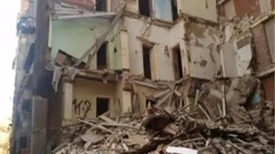 لحظة إزالة عقار عين شمس المكون من 49 شقة (فيديو)