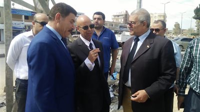 وكيل صحة الشرقية ورئيس مركز الحسينية يتابعان أعمال إنشاء المركز الطبي