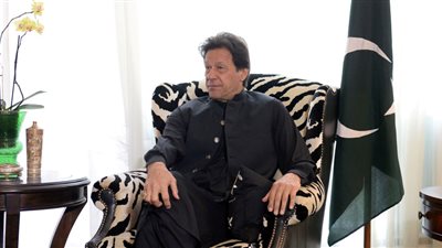 رئيس وزراء باكستان يعلن الحرب المقدسة بشأن كشمير