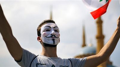 رئيس البنك المركزي اللبناني يسعى لتخفيف الطلب على الدولار