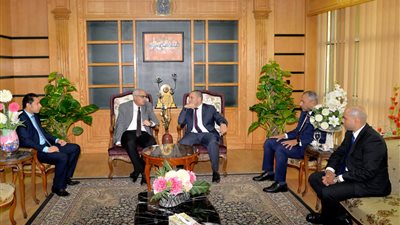 بروتوكول تعاون جامعة المنصورة مع شركة فودافون مصر لتأهيل الطلاب والخريجين لسوق العمل