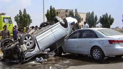 عاجل.. مصرع وإصابة 4 أشخاص في حادث 3 سيارات ملاكي بنهاية كوبري التسعين بالتجمع