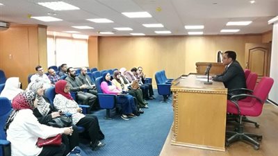 مركز تنمية قدرات أعضاء هيئة التدريس بجامعة الفيوم: استحداث برامج تدريبية جديد وتطوير البرامج الحالية  