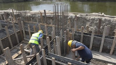 محافظ البحيرة: إنهاء 40% من الأعمال بكوبري المشاة بإيتاي البارود (صور)