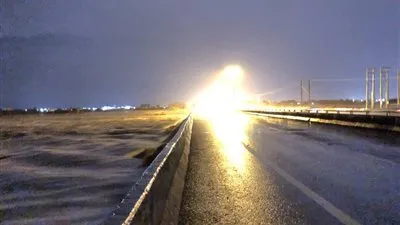 غلق الطريق الدولي من صبيا بسبب الأمطار