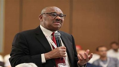 وزير المالية السوداني: فرنسا تعلن إسقاط الديون عن البلاد