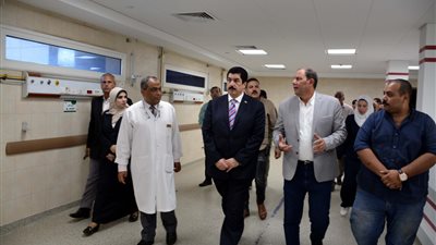 محافظ القليوبية يتفقد مستشفى ناصر العام (صور) 