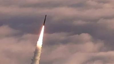 أمريكا تختبر صاروخًا جديدًا عابرًأ للقارات