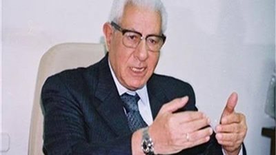 مكرم محمد يهنئ نشأت الديهي على حواره مع فتح الله جولن: أظهر مهنية وخبرة