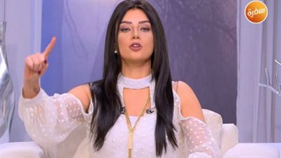 رضوى الشربيني تُلقن 