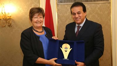 وزير التعليم العالي يبحث آليات التعاون مع الهيئة الألمانية للتبادل العلمي