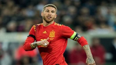 مدرب منتخب إسبانيا: راموس يريد اللعب لسن الـ 40.. وسجل كاسياس سيتم كسره
