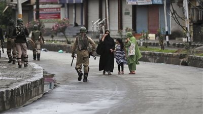 إصابة 10 أشخاص إثر انفجار في كشمير الهندية (صور)