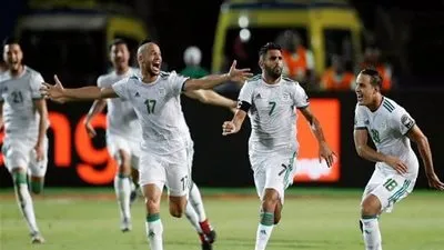 قائمة نارية لمنتخب الجزائر في معسكر أكتوبر