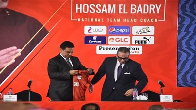 حسام البدري يستبعد نجم الأهلي من معسكر المنتخب