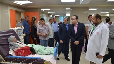 نائب محافظ الإسماعيلية يتفقد أعمال تطوير المستشفى العام والأورام 