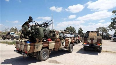 الجيش الليبي يعلن شن هجوم على مواقع قوات 