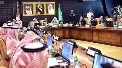 رئيس الوزراء السوداني يدعوا رجال الأعمال السعوديين للاستثمار في بلاده