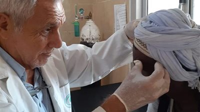 الكشف على 222 حالة ضمن قافلة علاجية مجانية بقرى مرسى علم (صور)