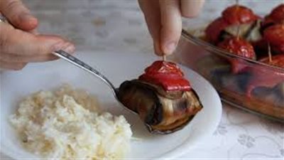 كرات اللحم والباذنجان المدخن.. طريقة التحضير