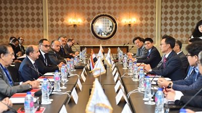 وزير التجارة والصناعة يترأس الاجتماع الأول لمجلس الاعمال المصرى الكوري