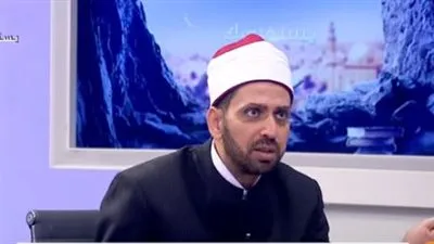 متصل بقناة إخوانية على الهواء: 