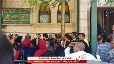 أحمد فهمي وهنا الزاهد يصلان الإسكندرية استعدادًا لصلاة الجنازة على طلعت زكريا
