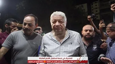  مرتضي منصور يصل عزاء الراحل طلعت زكريا