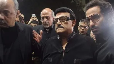 تعرف علي علاقة سمير غانم بخروج احمد فهمي من عزاء طلعت زكريا!(صورة)