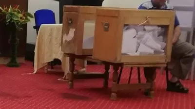 بدء فرز أصوات الناخبين بانتخابات التجديد النصفي لأطباء البحيرة (صور)