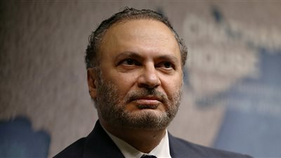 قرقاش يطالب بالتصدي لتركيا وإخراجها من سوريا