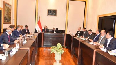 وزيرة الصحة تبحث تنفيذ مستشفيات ووحدات سابقة التجهيز مع وفد إيطالي (صور) 
