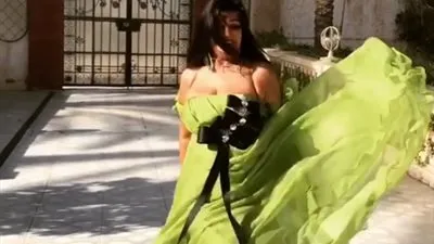 فيفي عبده تشعل 