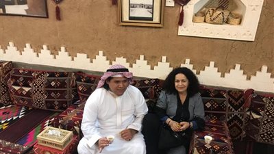 سياح من المكسيك وألمانيا وفرنسا يتجولون في معالم السعودية الأثرية